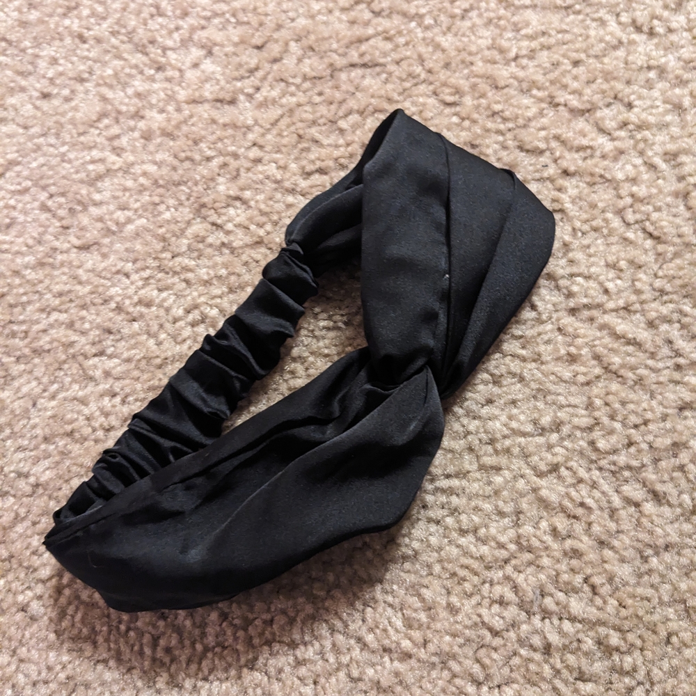Source Unknown Black Hairband